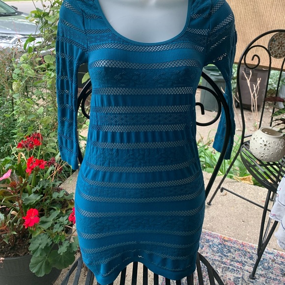 Free People Tops - FREE PEOPLE INTIMATELY Turquoise Stretch Lace Top Womens Sz S GUC